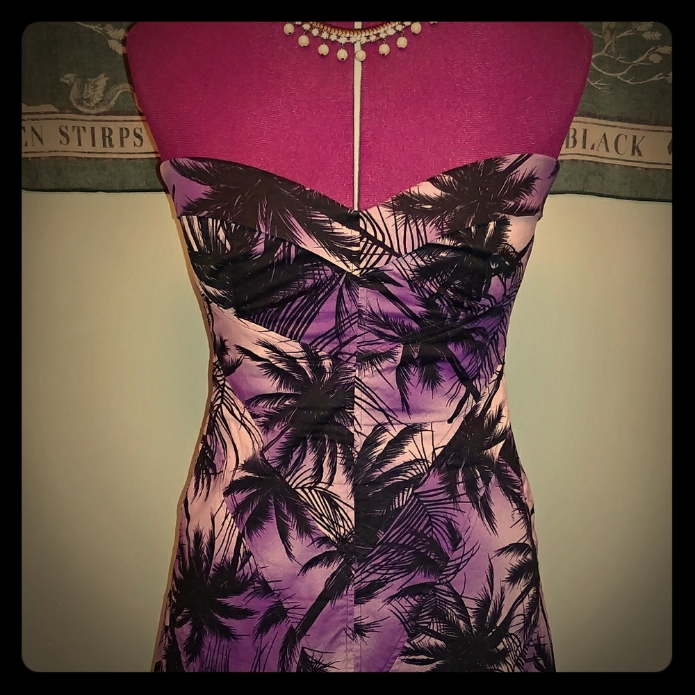 Lovely Karen Millen strapless dress